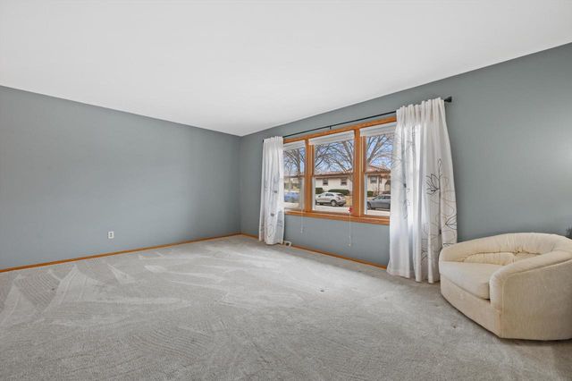 5826 Sugarbush LANE, Greendale, WI 53129