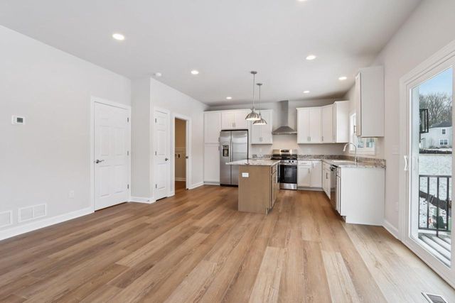 1920 Lasalle STREET, Lake Geneva, WI 53147