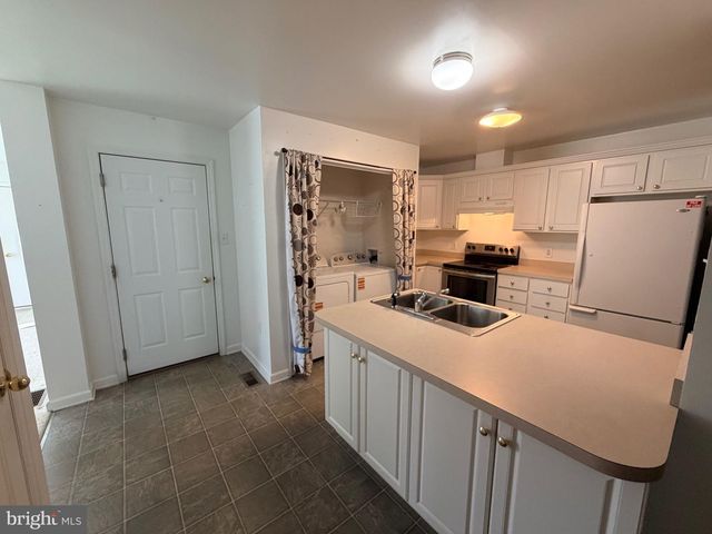 227 PATIO CT, New Bloomfield, PA 17068