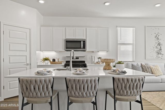 15428 W GRAY FOX Trail N, Surprise, AZ 85387