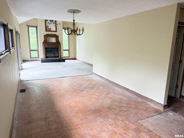 5660 Lingle Creek Road, Jonesboro, IL 62952