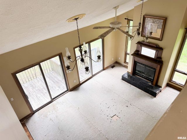 5660 Lingle Creek Road, Jonesboro, IL 62952