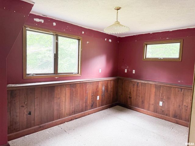5660 Lingle Creek Road, Jonesboro, IL 62952