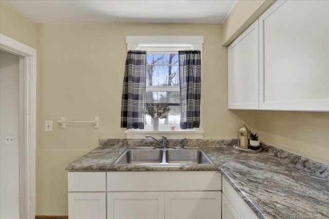 1015 Bluff Street, Beloit, WI 53511