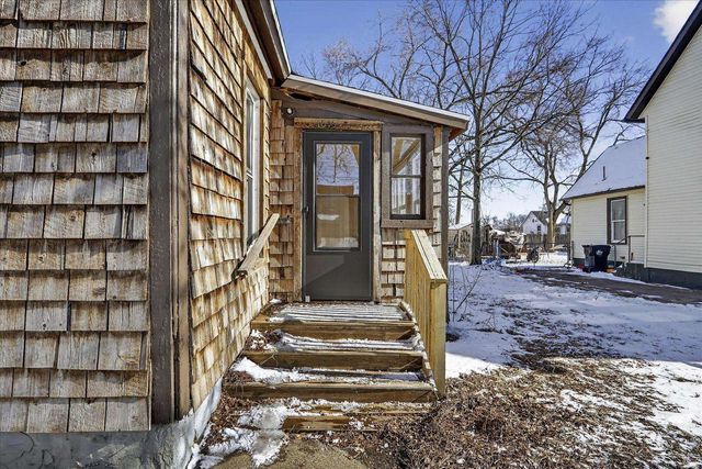 1015 Bluff Street, Beloit, WI 53511