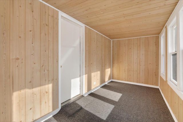 1015 Bluff Street, Beloit, WI 53511