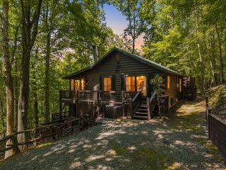 122 Riverbend Trail, Ellijay, GA 30540