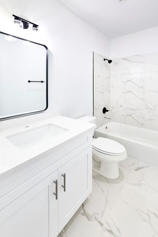 5123 Larkspur Street D, Houston, TX 77033