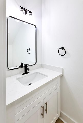 5123 Larkspur Street D, Houston, TX 77033