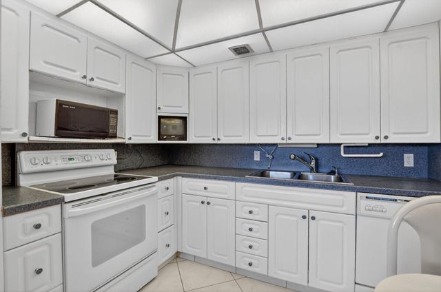 2035 Ainslie C, Boca Raton, FL 33434