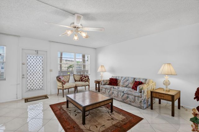 2035 Ainslie C, Boca Raton, FL 33434