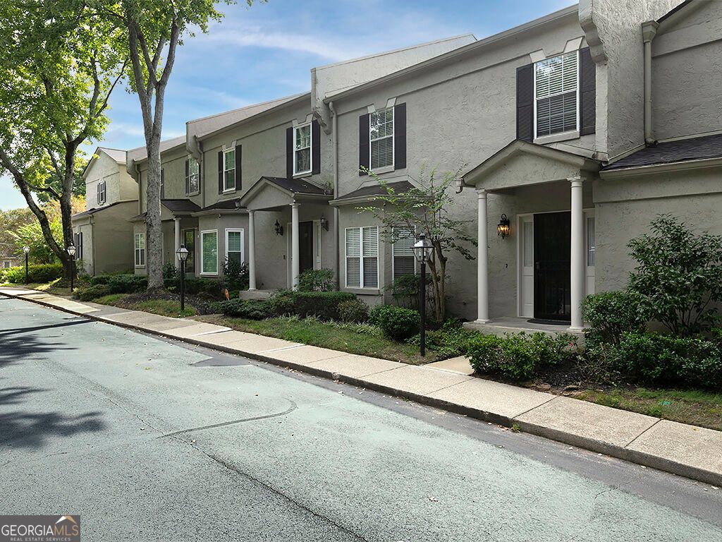 5996 Mitchell Road 11, Sandy Springs, GA 30328 — photo 2