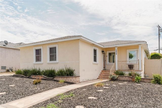1926 Thoreau Street, Los Angeles, CA 90047