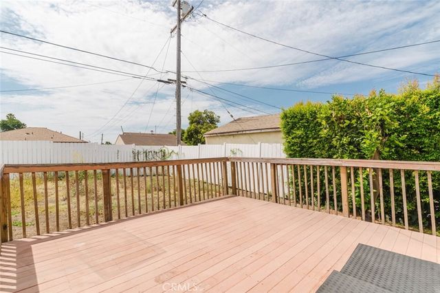 1926 Thoreau Street, Los Angeles, CA 90047