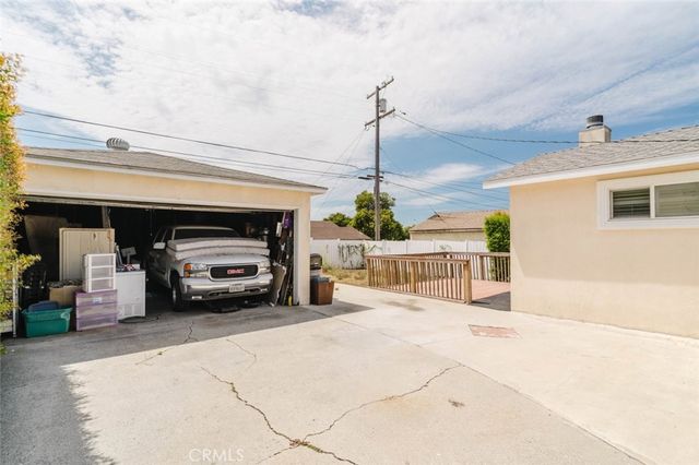 1926 Thoreau Street, Los Angeles, CA 90047