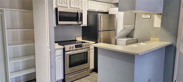 2110 Wilcrest Drive 113, Houston, TX 77042