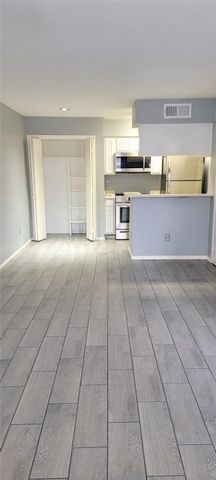 2110 Wilcrest Drive 113, Houston, TX 77042