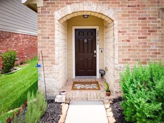 22106 Bridgestone Crossing Drive, Spring, TX 77388