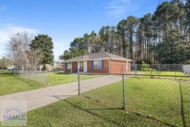 34 Mary Court NE, Ludowici, GA 31316