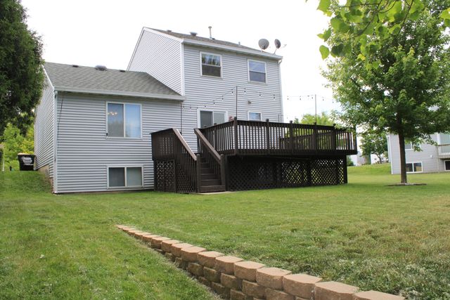 2382 N QUAKER HOLLOW Lane, Round Lake Beach, IL 60073