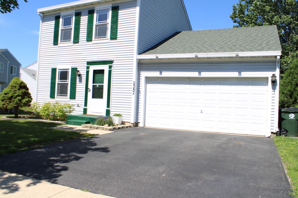 2382 N QUAKER HOLLOW Lane, Round Lake Beach, IL 60073