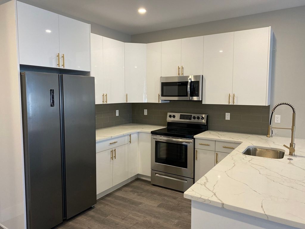 32 Norwood St 5, Boston, MA 02122