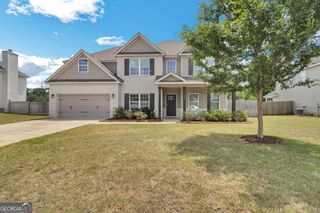 123 Amberley Court, Kathleen, GA 31047