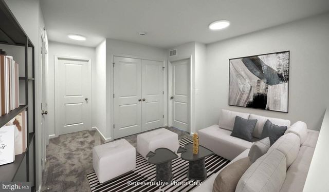 26 N CONIFER DR, Elizabethtown, PA 17022