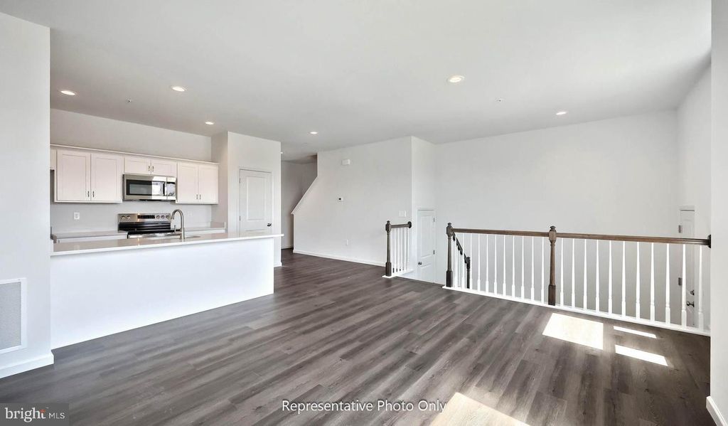 Image 11 of property listing at 26 N CONIFER DR, Elizabethtown, PA 17022