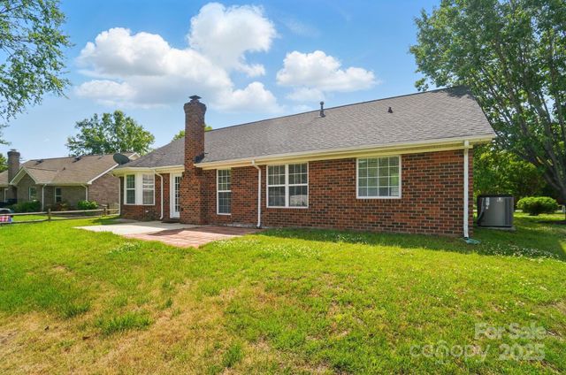 8309 Emily Drive, Harrisburg, NC 28075