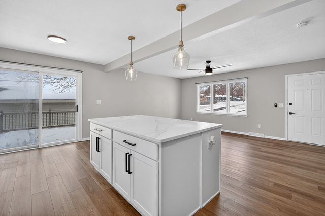 402 SE Peterson Drive, Ankeny, IA 50021