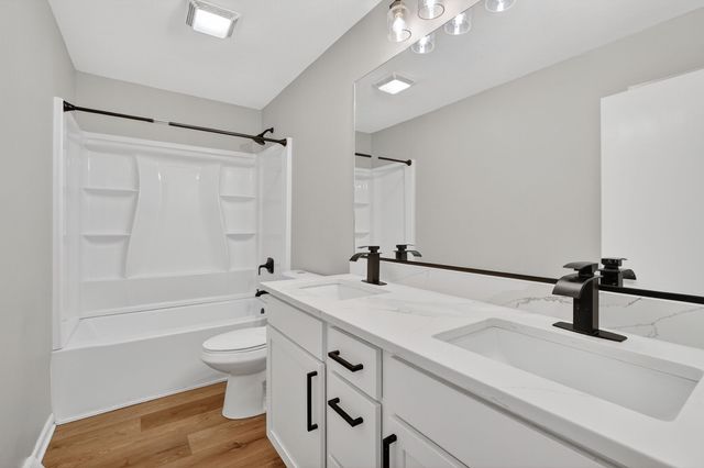 402 SE Peterson Drive, Ankeny, IA 50021