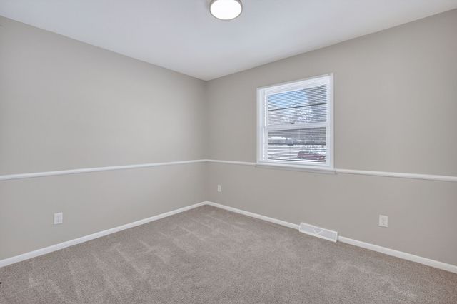 402 SE Peterson Drive, Ankeny, IA 50021