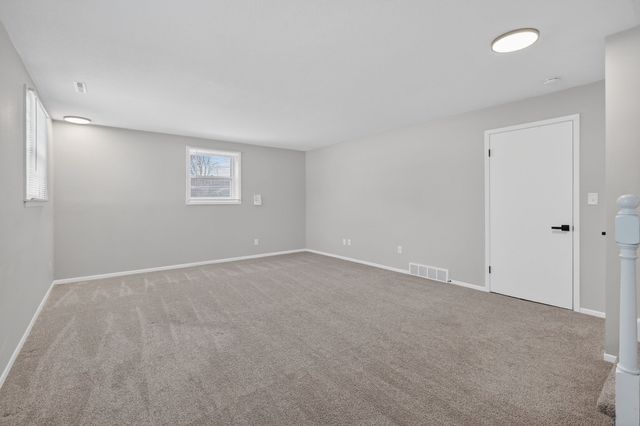 402 SE Peterson Drive, Ankeny, IA 50021