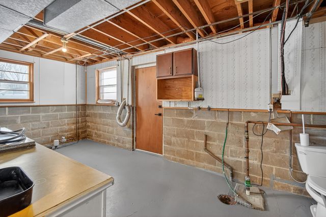 402 SE Peterson Drive, Ankeny, IA 50021