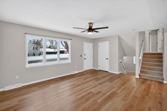 402 SE Peterson Drive, Ankeny, IA 50021