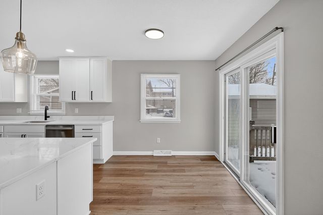 402 SE Peterson Drive, Ankeny, IA 50021