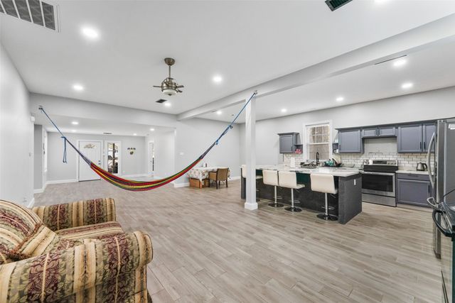 10863 Lakeview Trail, Quinlan, TX 75474
