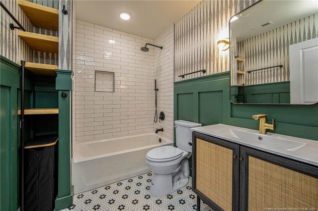 901 McKimmon Road, Fayetteville, NC 28303