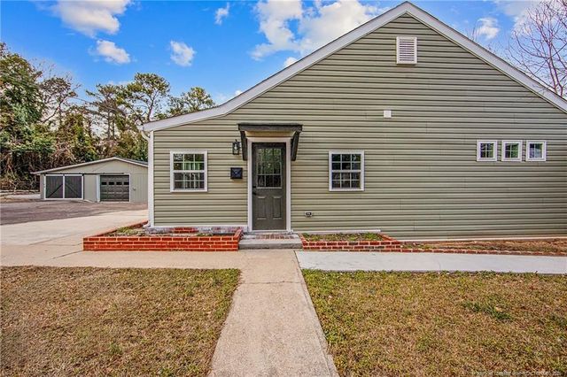 901 McKimmon Road, Fayetteville, NC 28303