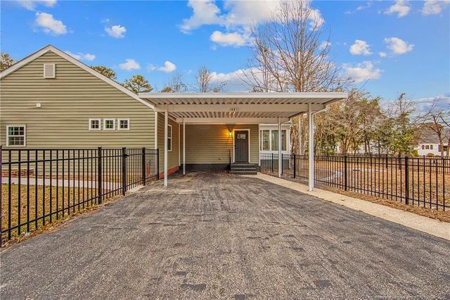 901 McKimmon Road, Fayetteville, NC 28303