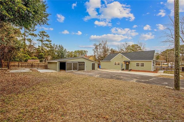 901 McKimmon Road, Fayetteville, NC 28303