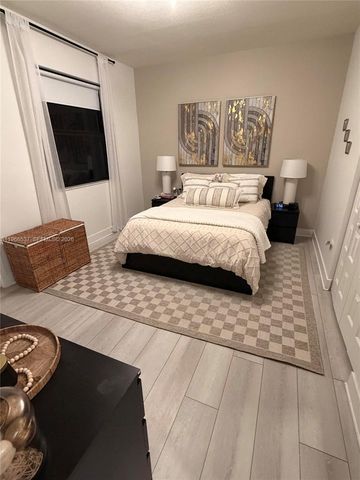 10407 NW 82nd St 5, Doral, FL 33178