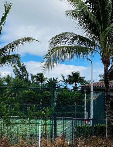 10407 NW 82nd St 5, Doral, FL 33178