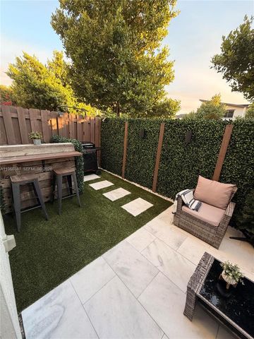 10407 NW 82nd St 5, Doral, FL 33178