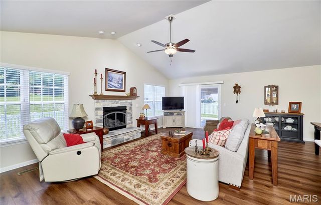 628 Trestle Way, Troy, MO 63379