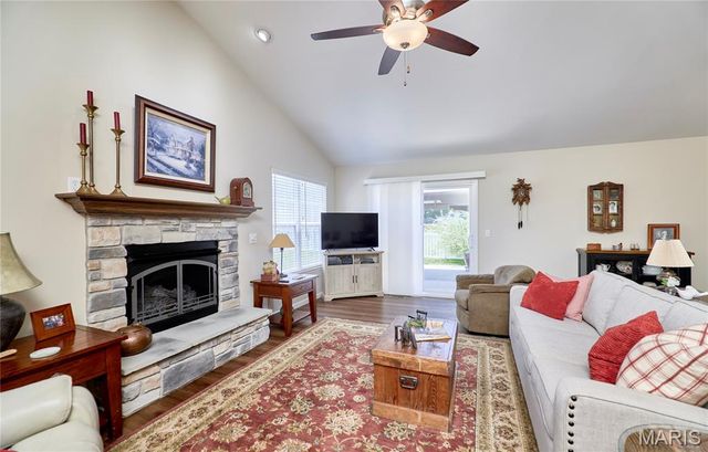 628 Trestle Way, Troy, MO 63379