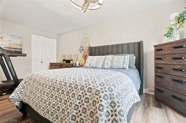 20468 Williamsburg Court 208C, Middleburg Heights, OH 44130
