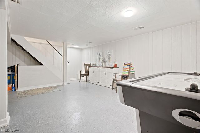 20468 Williamsburg Court 208C, Middleburg Heights, OH 44130