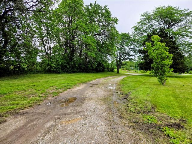 370 NW 131 Highway, Holden, MO 64040